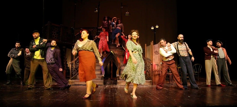 ŞEHRİN TİYATROSU “FOSFORLU CEVRİYE” OYUNUYLA BÜYÜKÇEKMECE’DE 