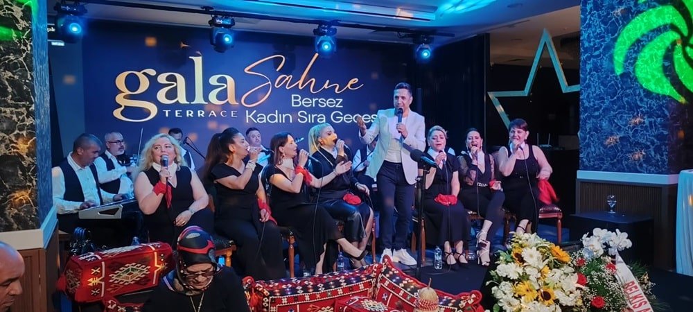 BERSEZ KADIN SIRA GECESİ