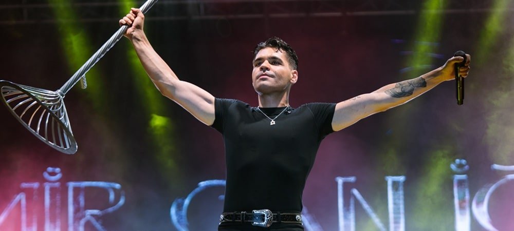 Emir Can İğrek’ten İzmir’de Unutulmaz Gece