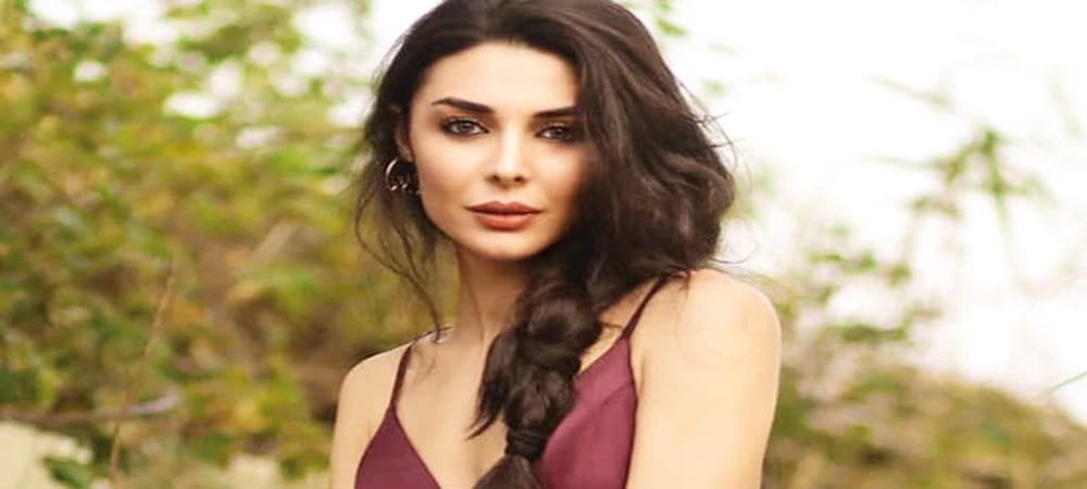 Büşra Cebe: Senaryo yazarken sete dahil oldum