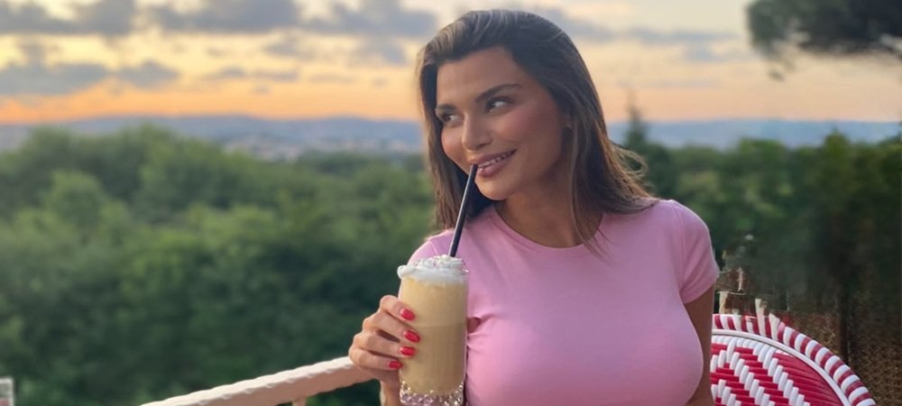 ANNELİK MOLASI BİTTİ... DUYGU ÖZLEN PODYUMLARA GERİ DÖNÜYOR!