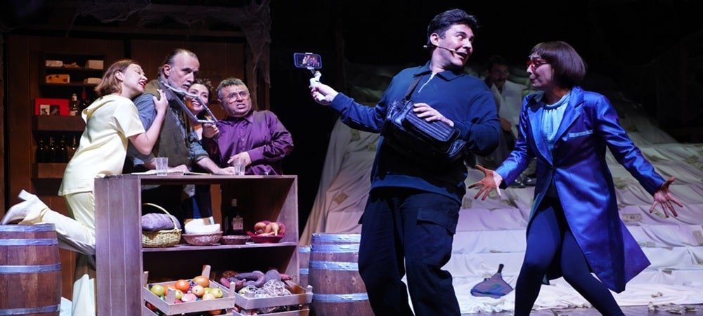 İBB ŞEHİR TİYATROLARI KASIM AYINDA 35 OYUNU SEYİRCİYLE BULUŞTURUYOR 