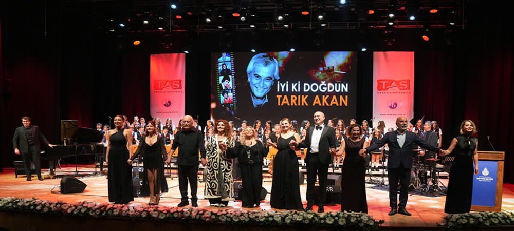 Tarık Akan'ın doğum gününde yıldızlar geçidi