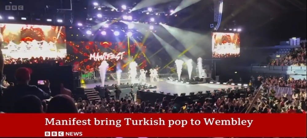 MANIFEST, WEMBLEY KONSERİYLE İNGİLİZ BASININDA