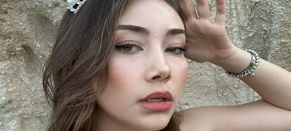 Podyumda Sadece Yürümüyorum, Bir Hikâye Anlatıyorum